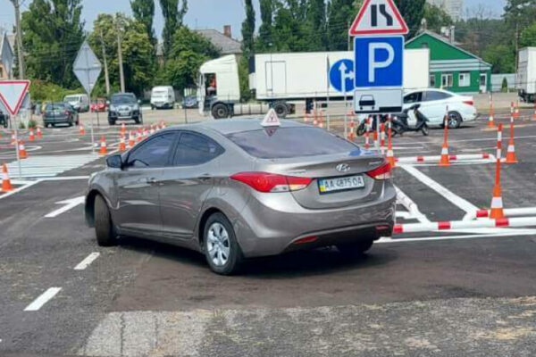 Обучение вождению на Соломенке с автошколой Константа-ГС